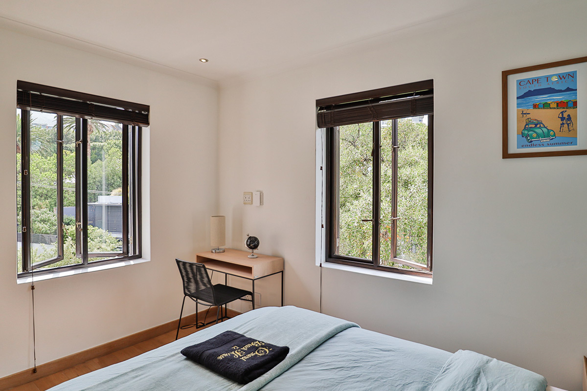 12-central-drive-4-bedroom-family-house-property-to-rent-camps-bay-14