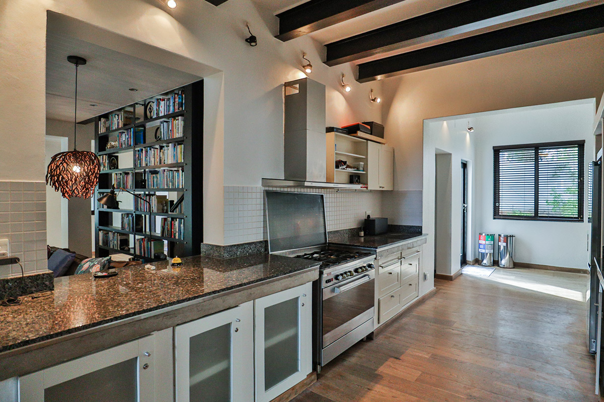 12-central-drive-4-bedroom-family-house-property-to-rent-camps-bay-6