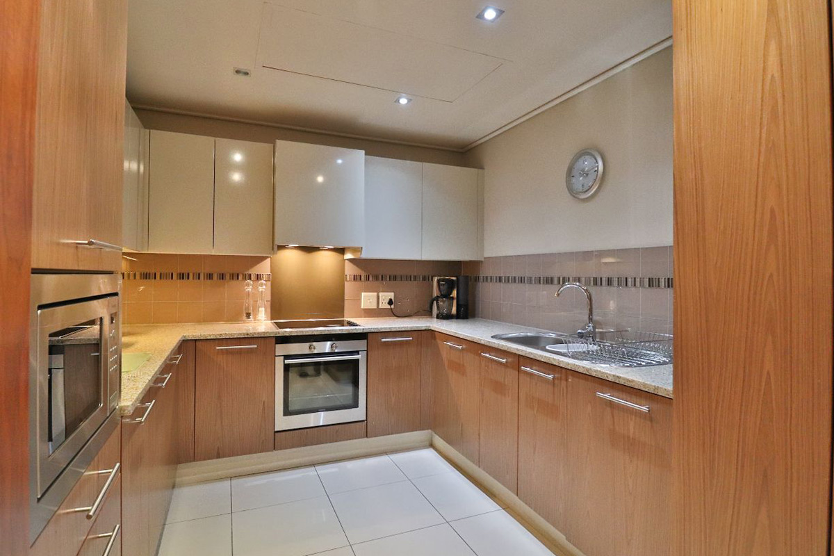 304-cape-royal-2-bedroom-apartment-property-for-rent-green-point-5