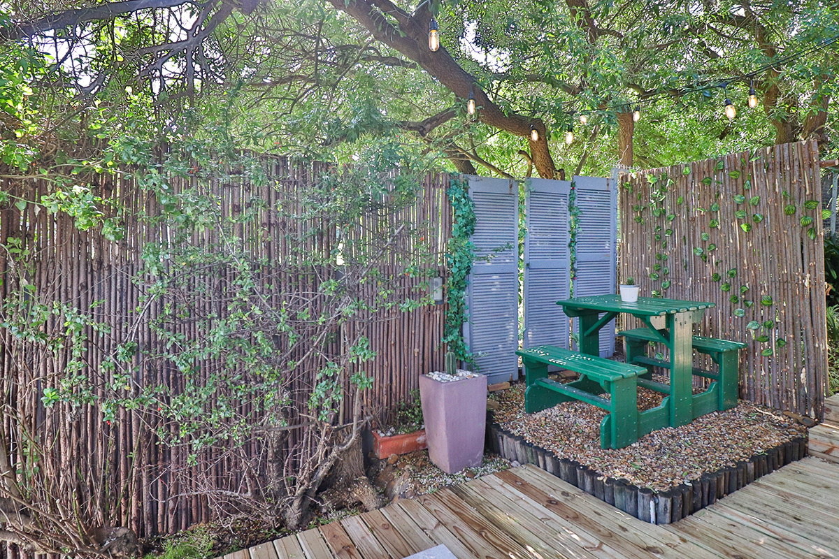 B4-Dorchester-271-High-Level-Road-1-bedroom-cottage-to-rent-Sea-Point-11