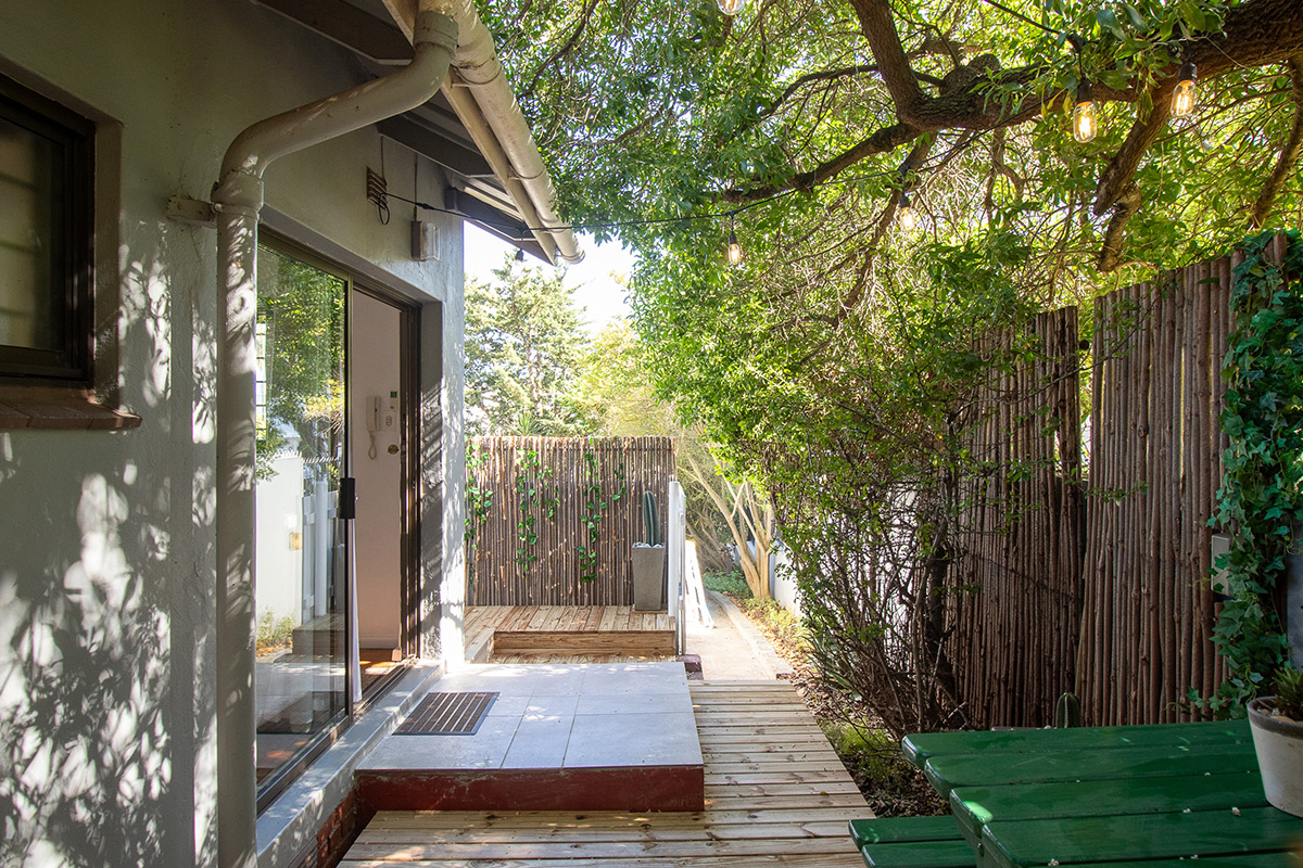 B4-Dorchester-271-High-Level-Road-1-bedroom-cottage-to-rent-Sea-Point-12