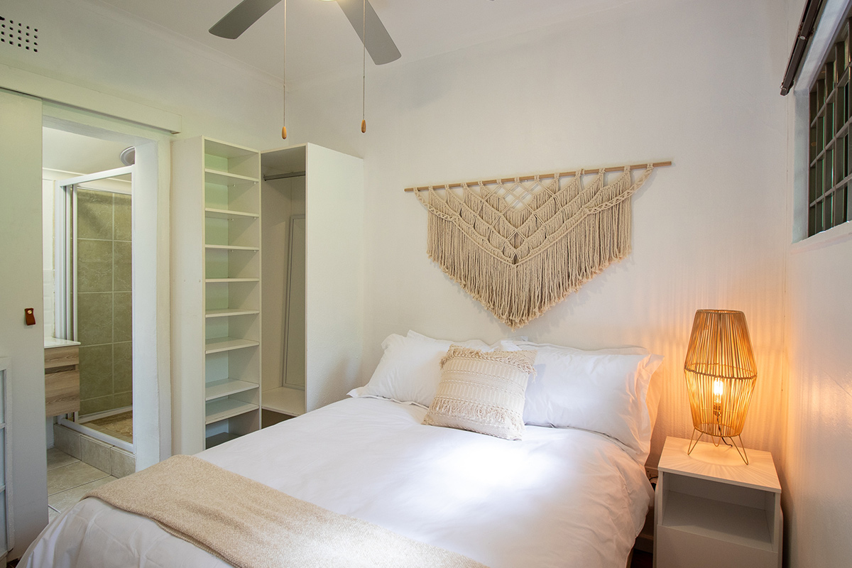 B5-Dorchester-271-High-Level-Road-1-bedroom-cottage-to-rent-Sea-Point-1