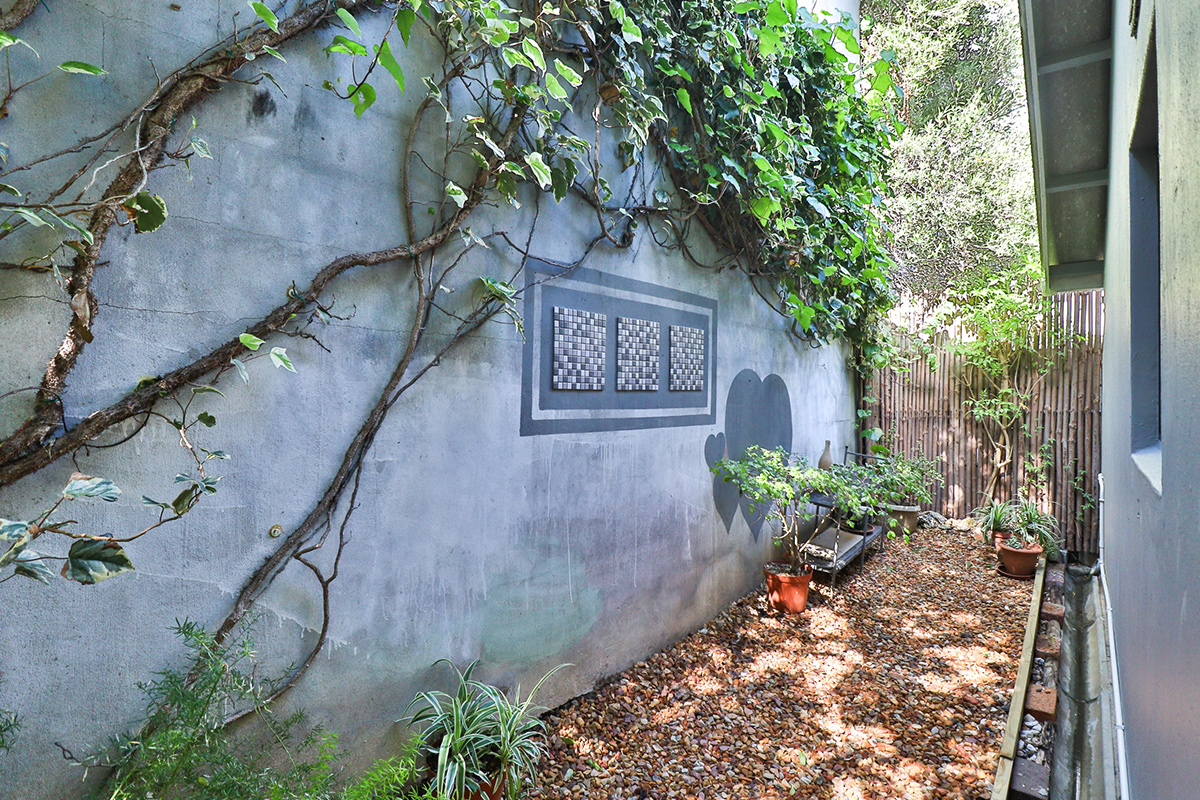 B5-Dorchester-271-High-Level-Road-1-bedroom-cottage-to-rent-Sea-Point-10