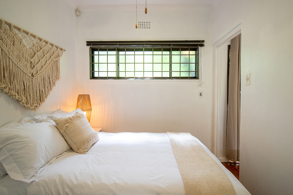 B5-Dorchester-271-High-Level-Road-1-bedroom-cottage-to-rent-Sea-Point-2