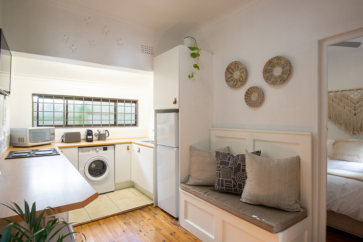 B5-Dorchester-271-High-Level-Road-1-bedroom-cottage-to-rent-Sea-Point-5