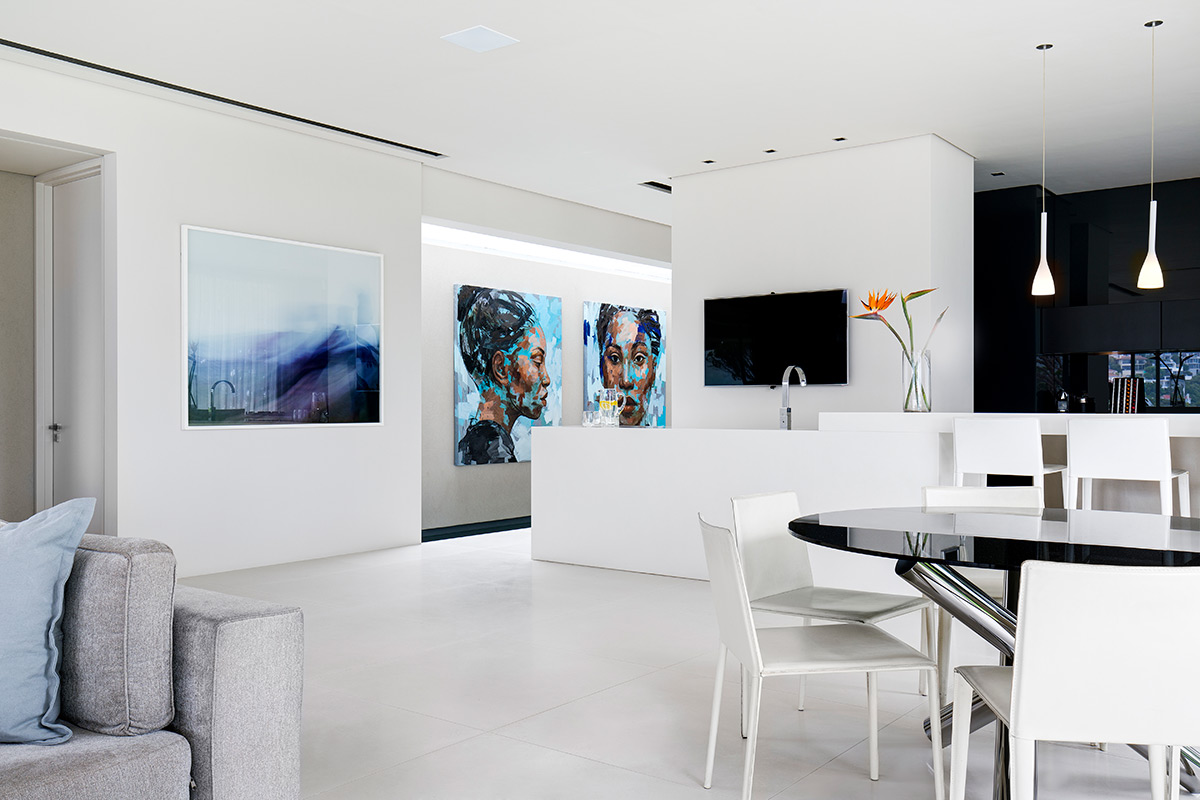 8-1st-cresent-street-7-bedroom-villa-for-rent-camps-bay-80