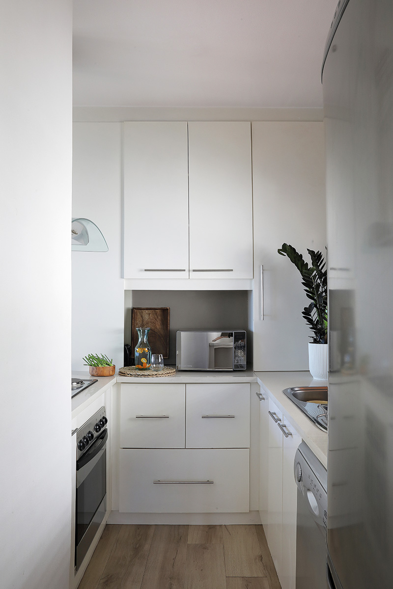 4705-contemporary-hamilton-court-apartment-to-rent-cape-town-6b