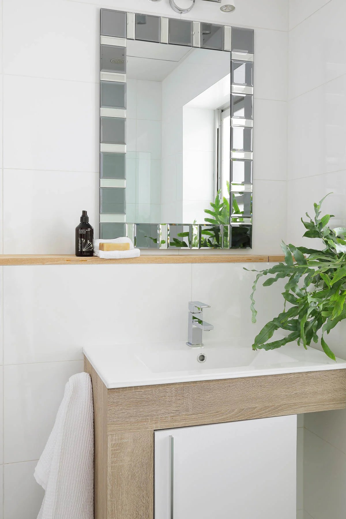 5103-lovely-3-bed-clifton-apartment-to-rent-cape-town-13b