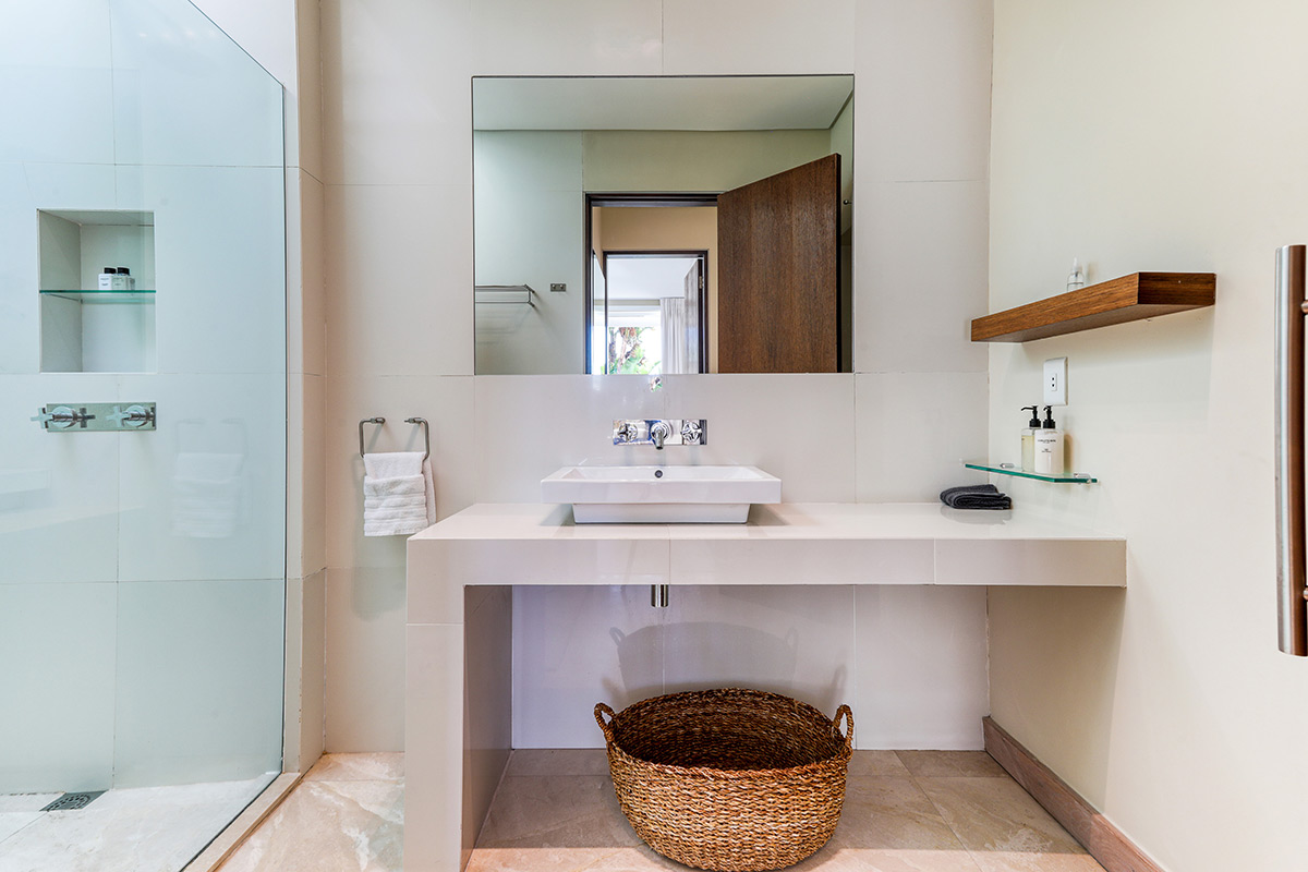 8-medburn-road-villa-property-to-rent-camps-bay-28