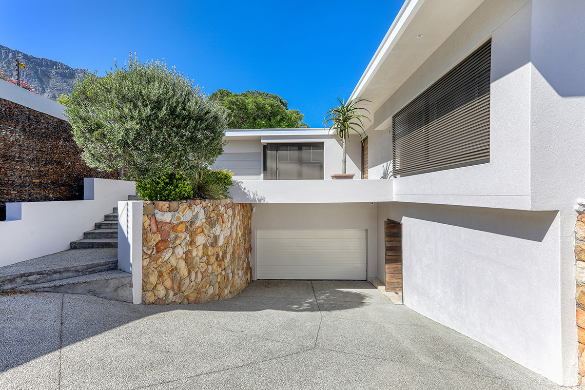 8-medburn-road-villa-property-to-rent-camps-bay-35