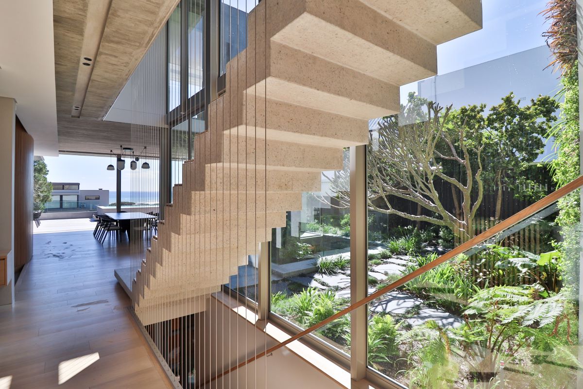 13-5Bed-5Bath-Sauna-Parking-Gym-Villa-Camps-Bay