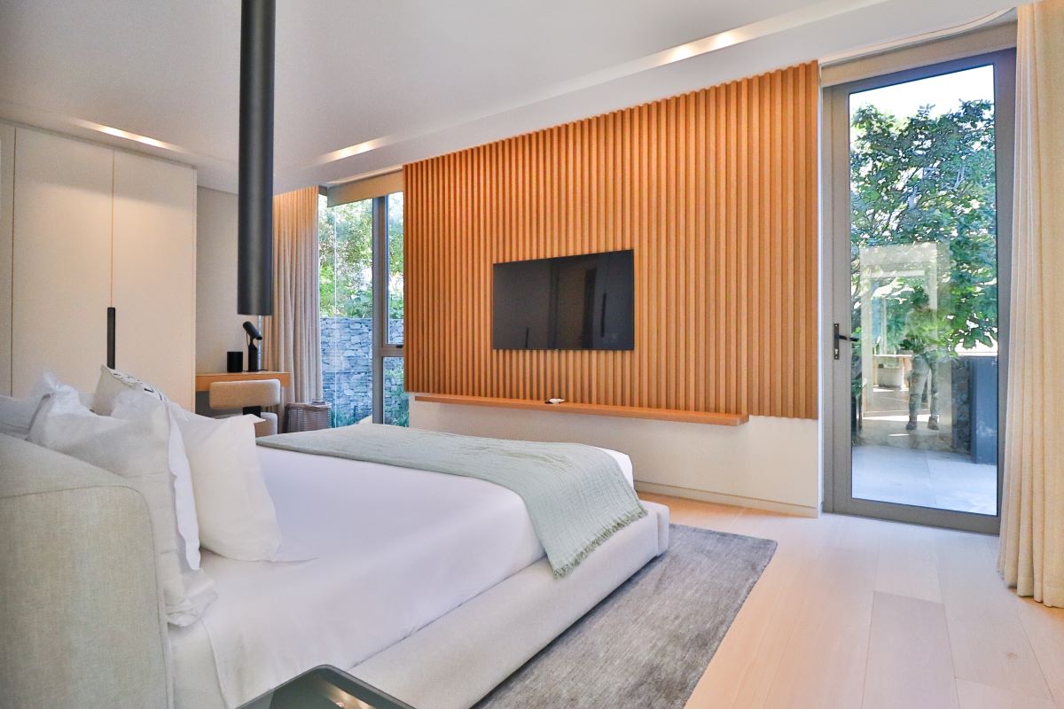 14-5Bed-5Bath-Sauna-Parking-Gym-Villa-Camps-Bay