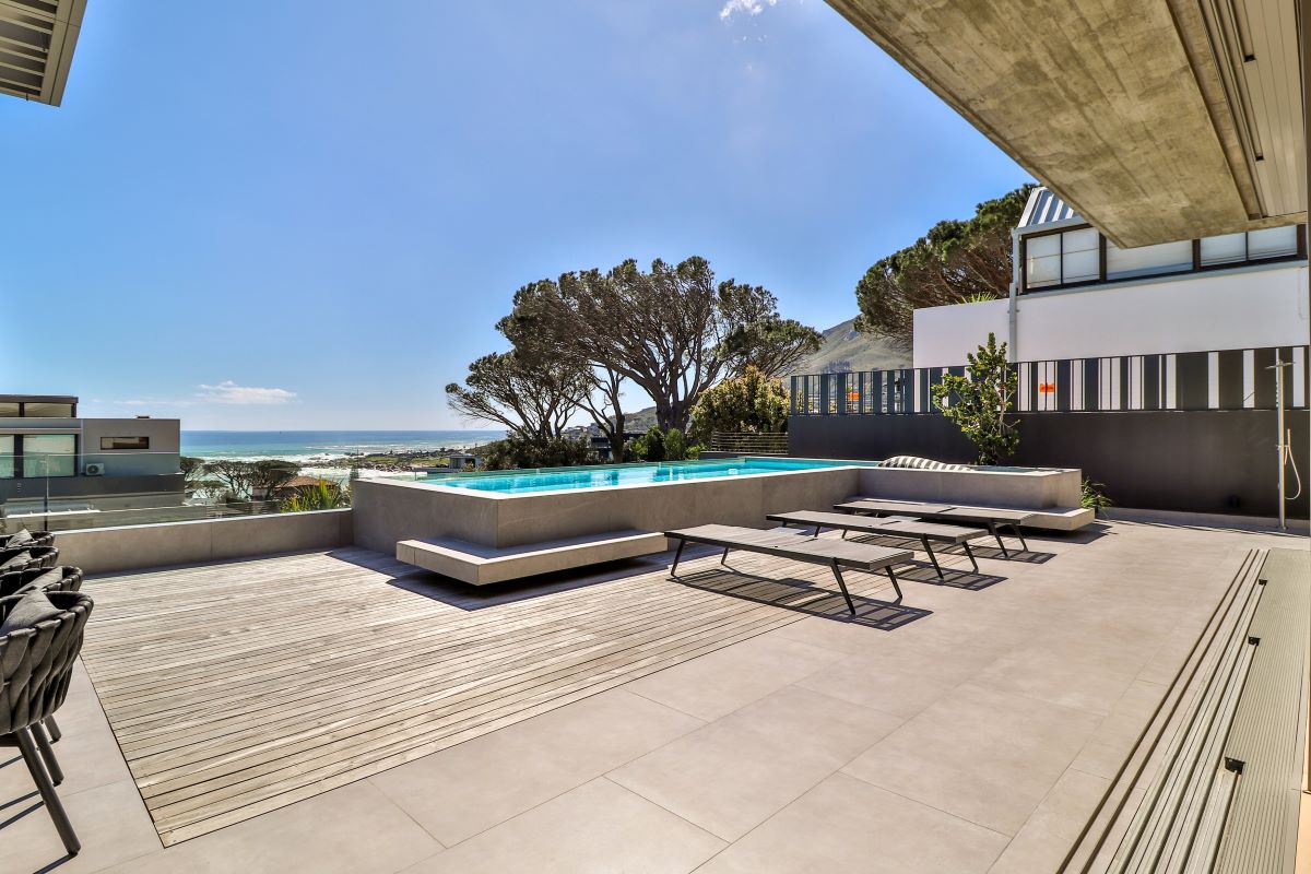3-5Bed-5Bath-Sauna-Parking-Gym-Villa-Camps-Bay