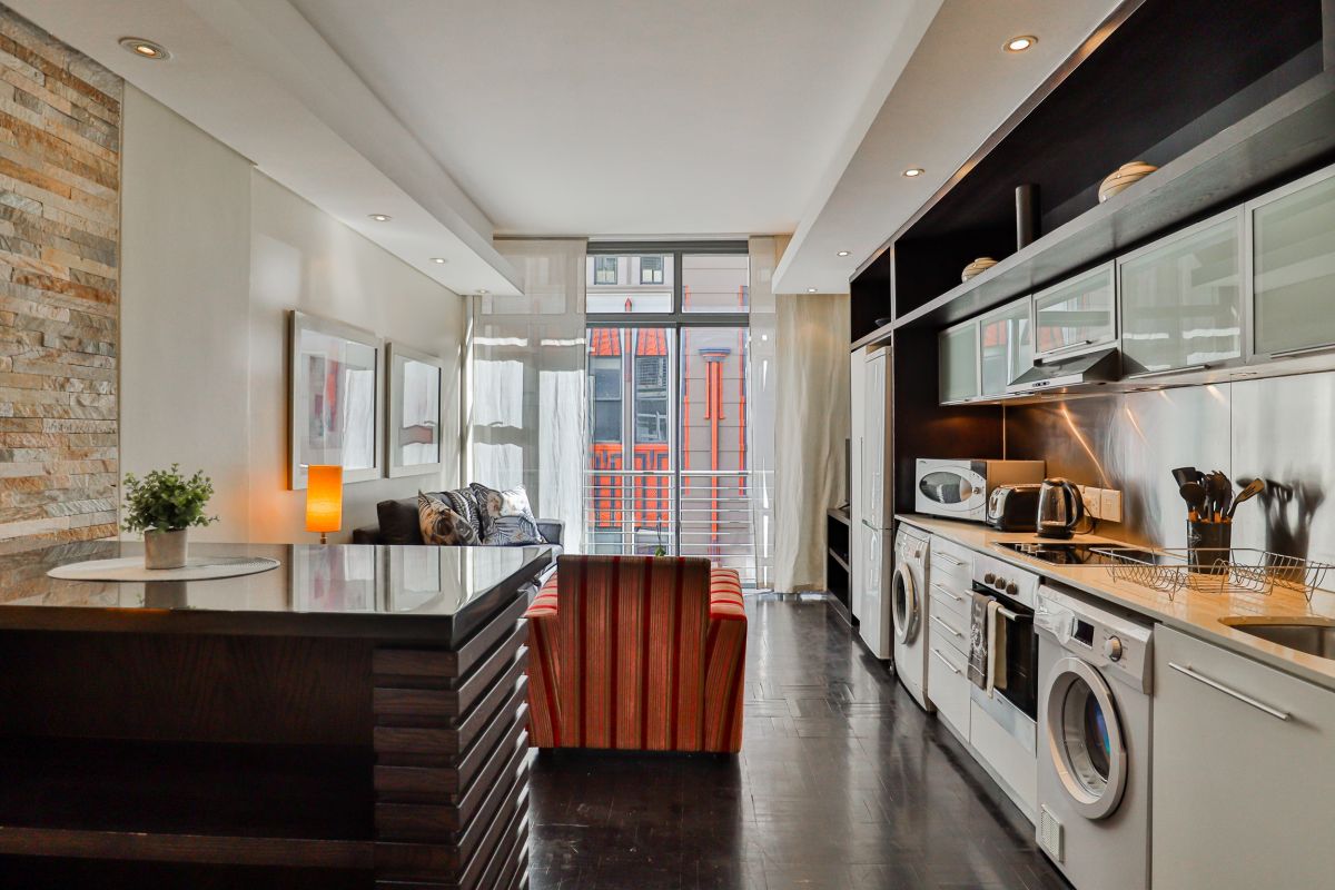 Studio-Pool-Parking-Mandela-Chic-Modern-Apartment-Cape-Town-City (10)
