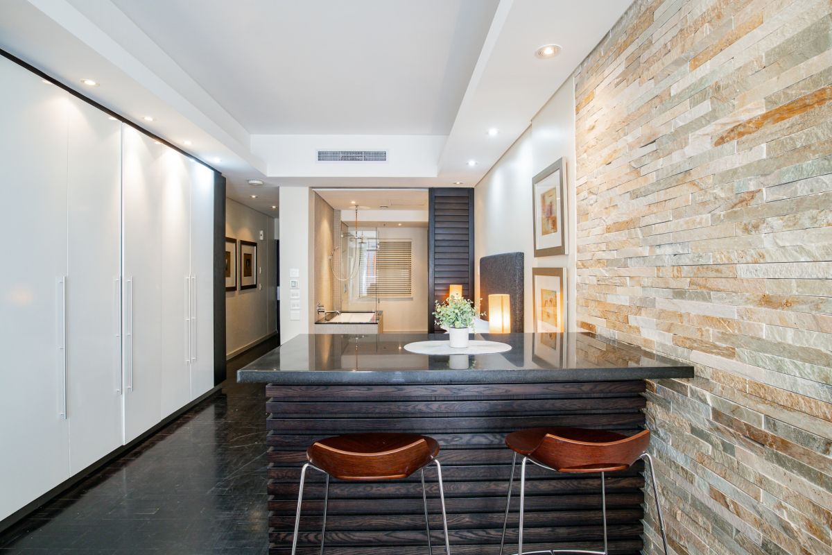 Studio-Pool-Parking-Mandela-Chic-Modern-Apartment-Cape-Town-City (17)