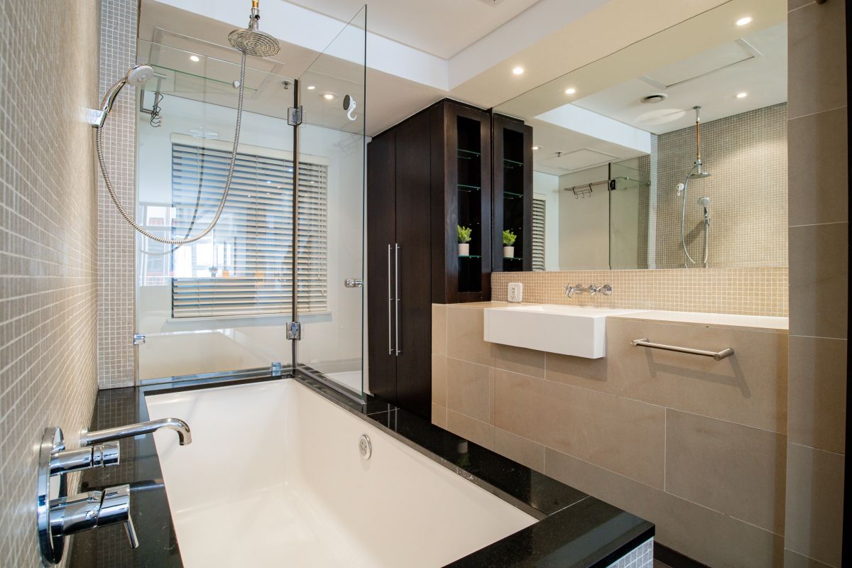 Studio-Pool-Parking-Mandela-Chic-Modern-Apartment-Cape-Town-City (5)