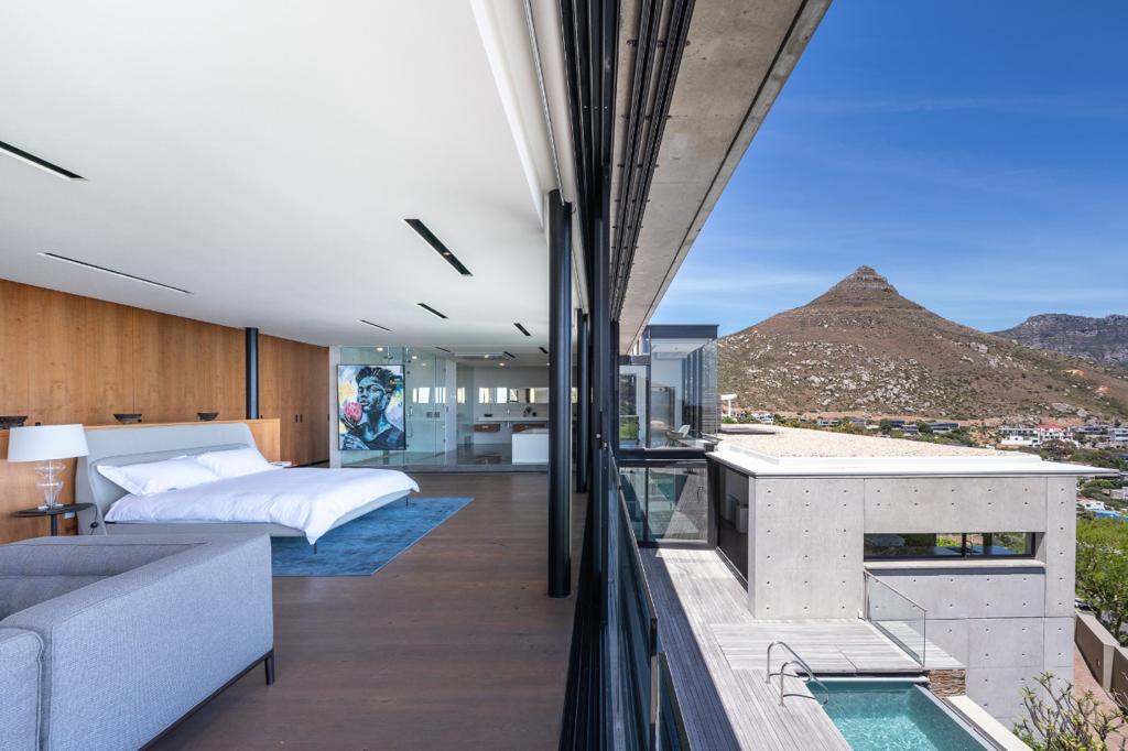 4bed-4bath-designer-coastal-retreat-with-private-pool-beach-houtbay-llandudano-garden (14)