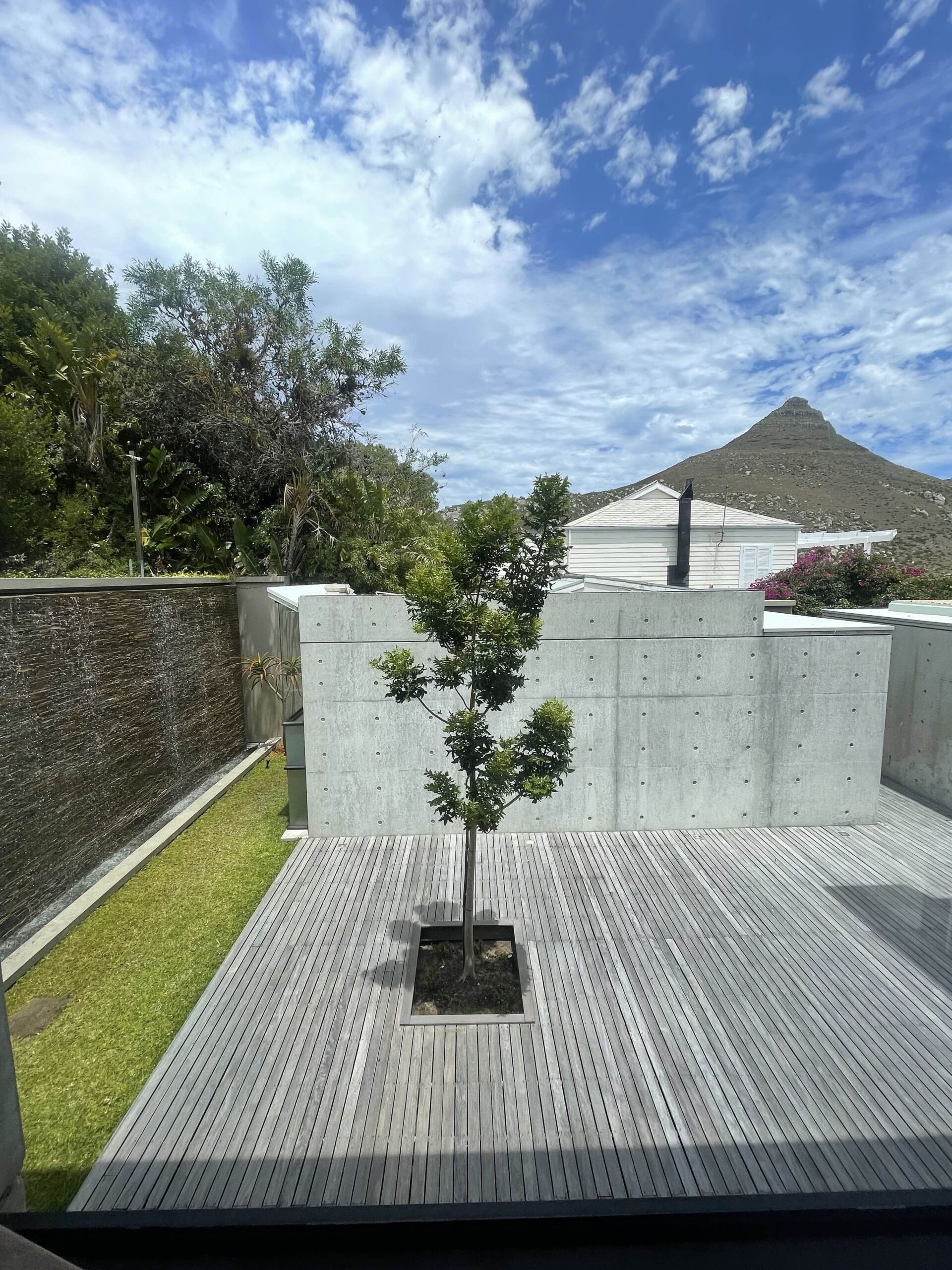 4bed-4bath-designer-coastal-retreat-with-private-pool-beach-houtbay-llandudano-garden (42)