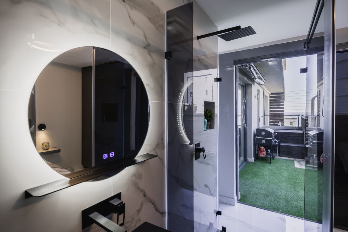 2Bed-Ensuite-BBQ-PlungePool-UpperSeaPoint-Views (27)
