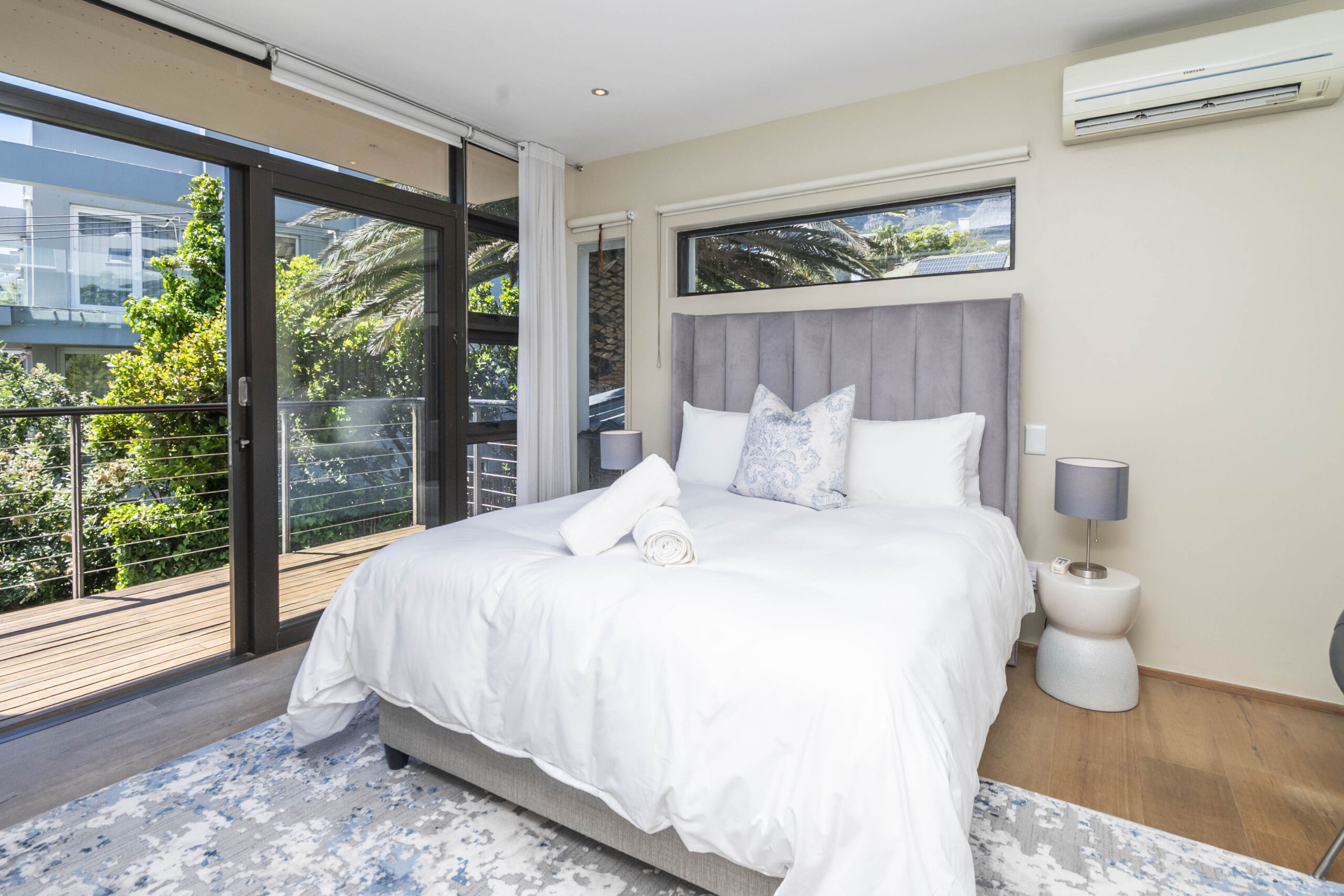 private-family-villa-bakoven-camps-bay-5bed-6bath-pool-ocean-bbq (6)