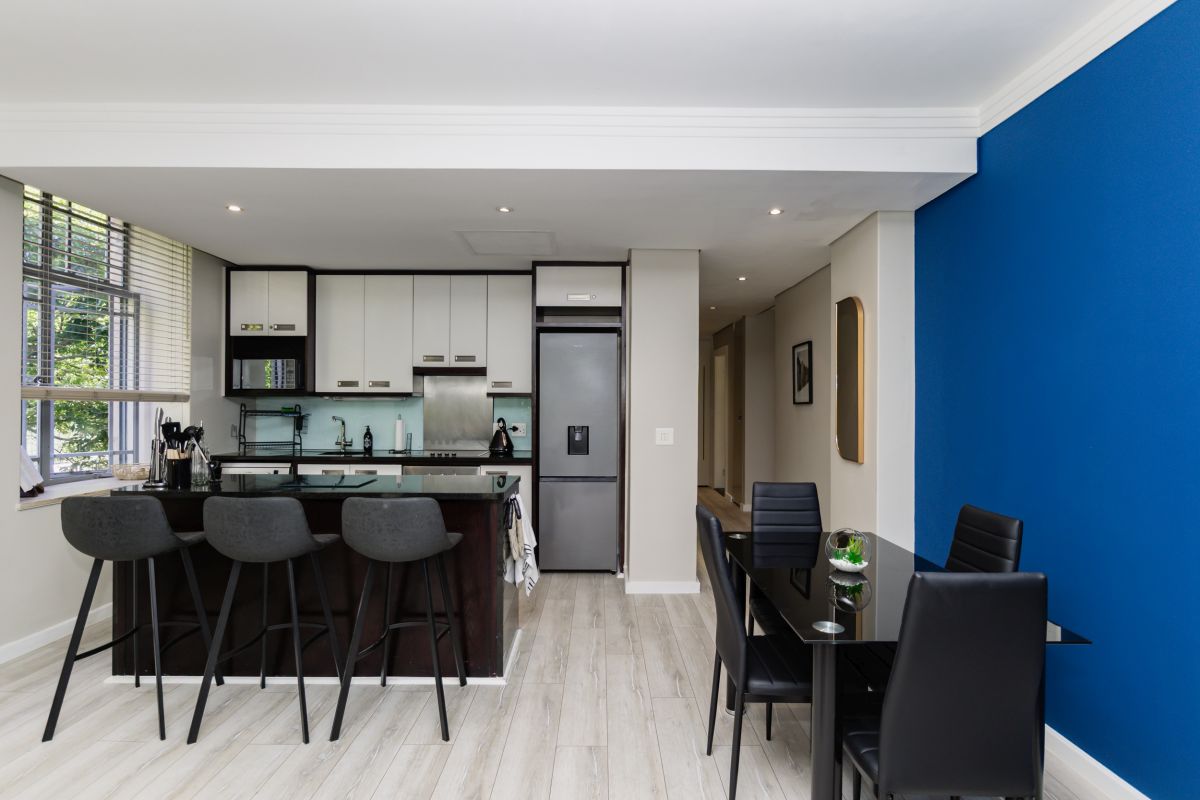 urban-stylish-1-bed-pool-city-cape-town (19)