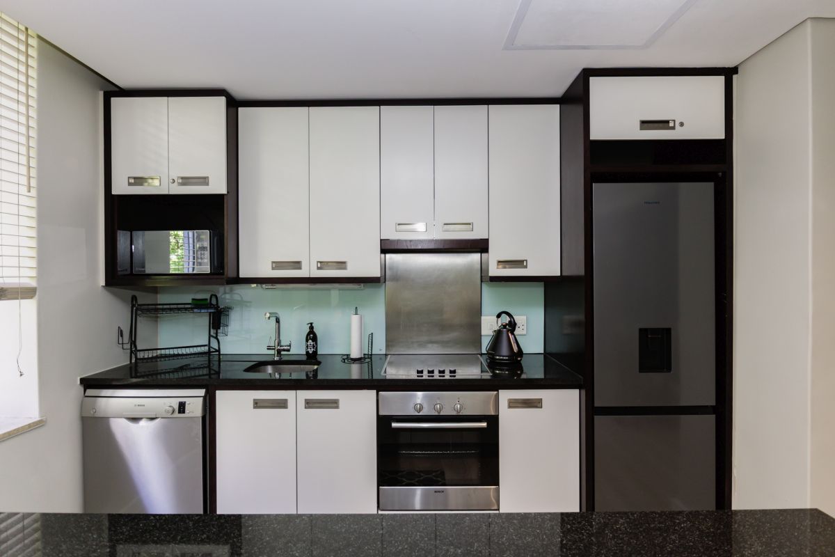 urban-stylish-1-bed-pool-city-cape-town (20)