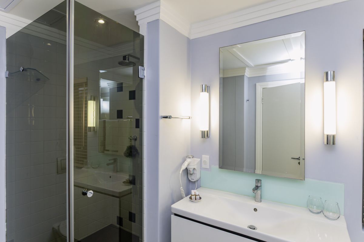 urban-stylish-1-bed-pool-city-cape-town (28)