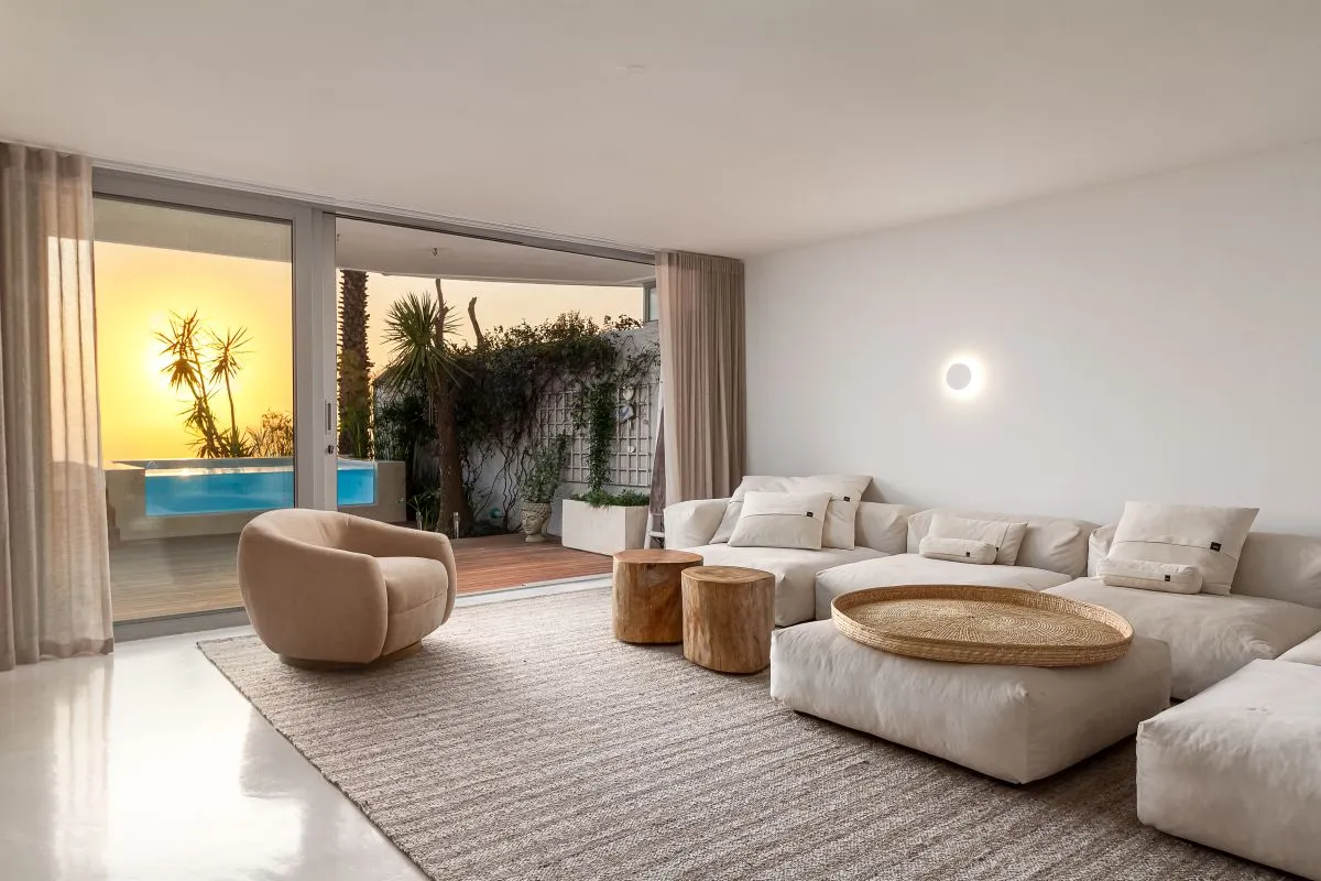campsbay-2bed-plunge-pool-ocean-mountain-views-clifton (17)