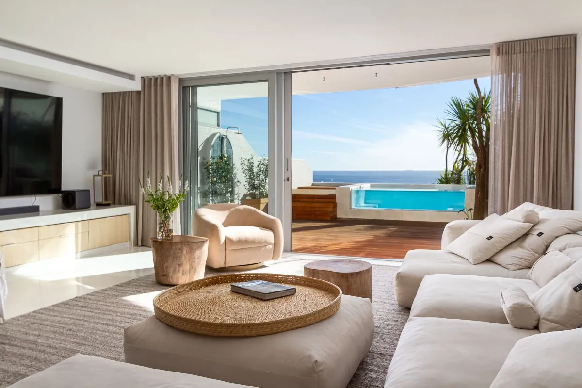 campsbay-2bed-plunge-pool-ocean-mountain-views-clifton (28)