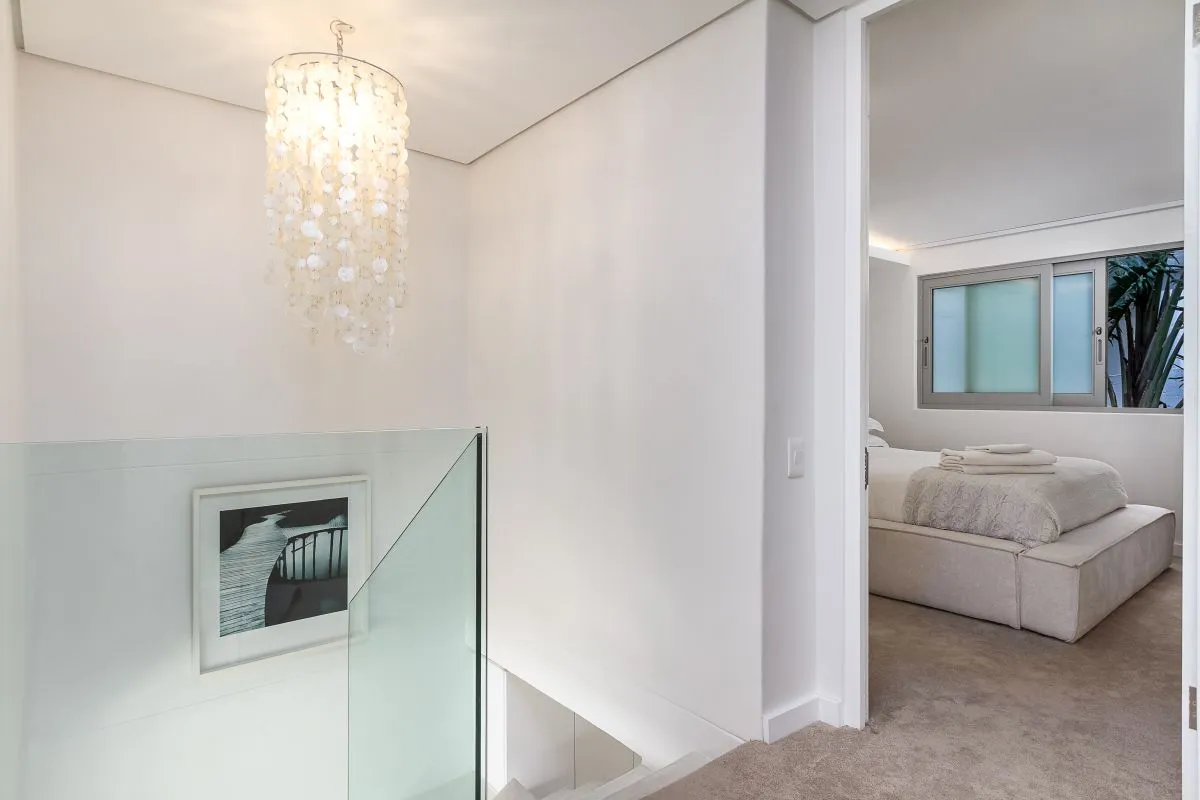 campsbay-2bed-plunge-pool-ocean-mountain-views-clifton (3)