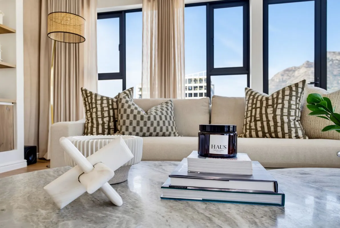private-3bed-luxury-modern-penthouse-cape-town (4)