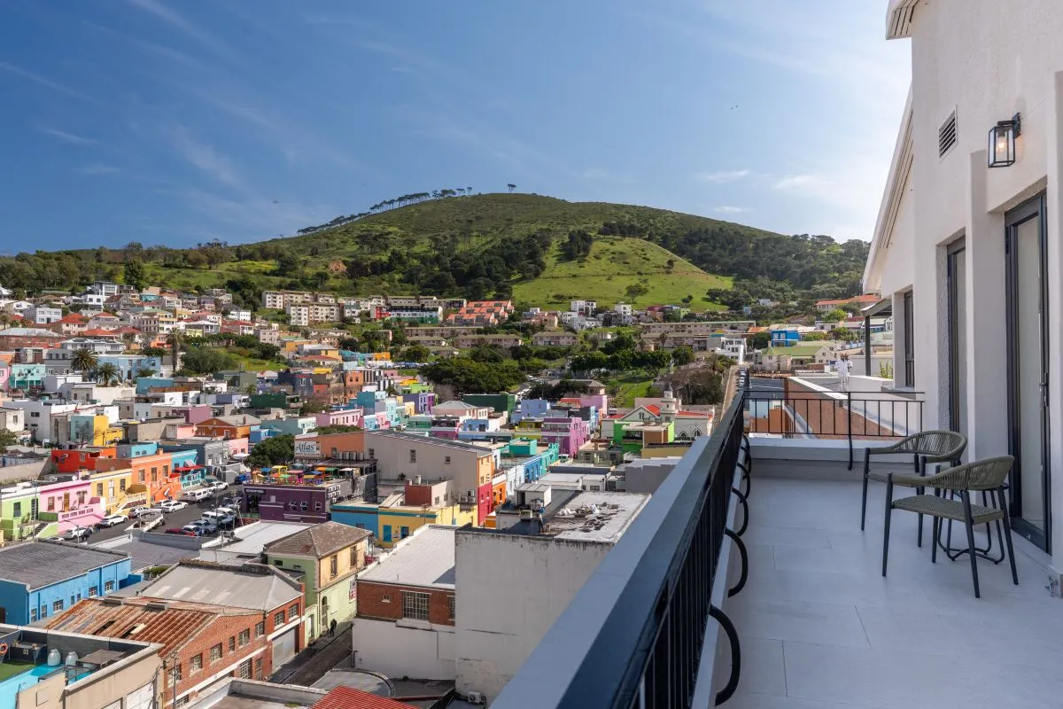 private-3bed-luxury-modern-penthouse-cape-town (5)